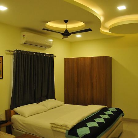 Hotel Pasupala Grand Anantapur Exteriér fotografie