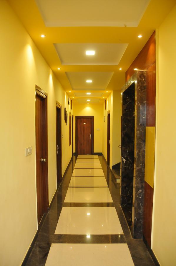 Hotel Pasupala Grand Anantapur Exteriér fotografie