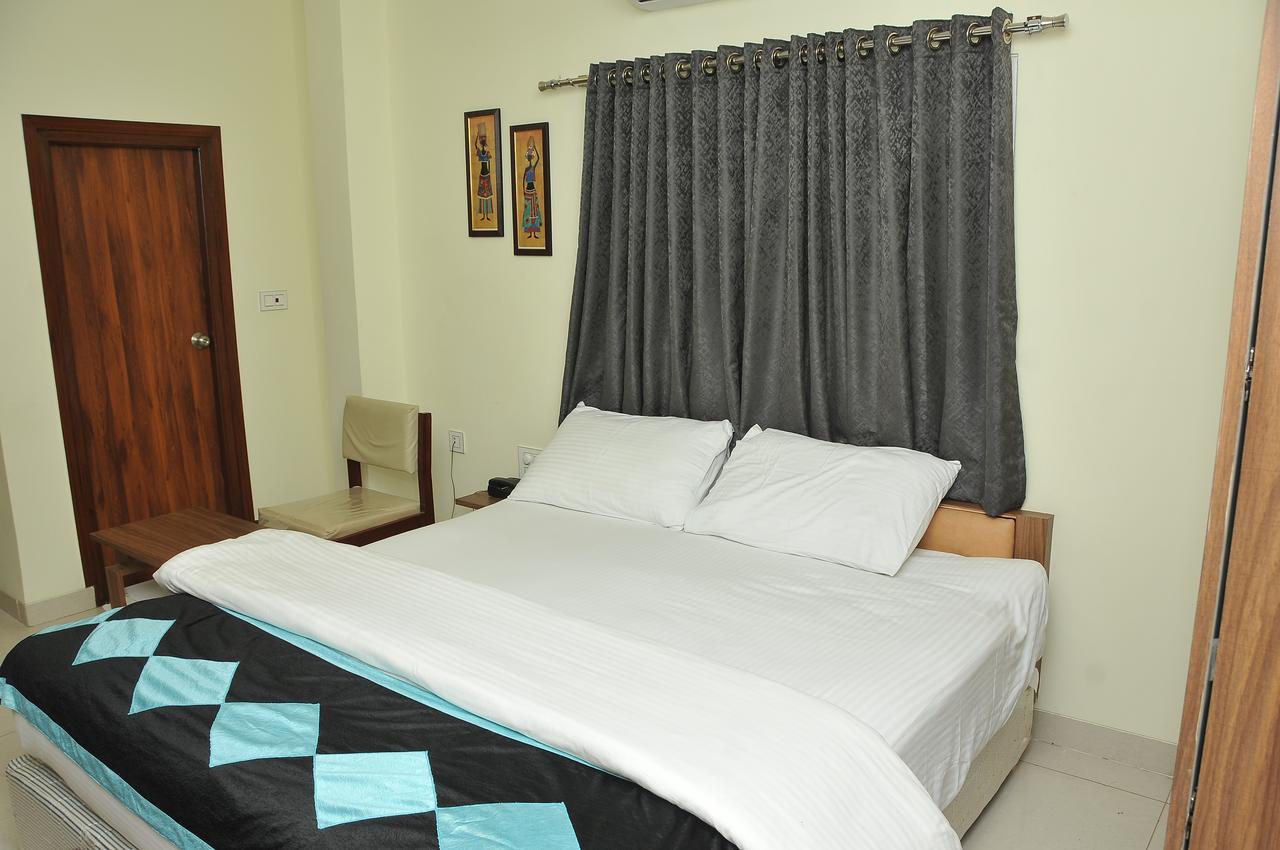 Hotel Pasupala Grand Anantapur Exteriér fotografie