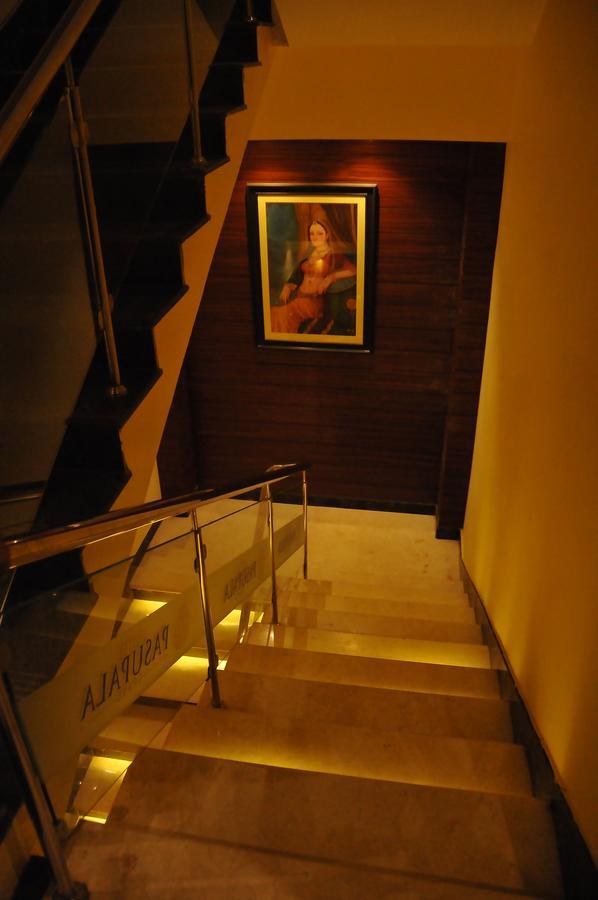 Hotel Pasupala Grand Anantapur Exteriér fotografie